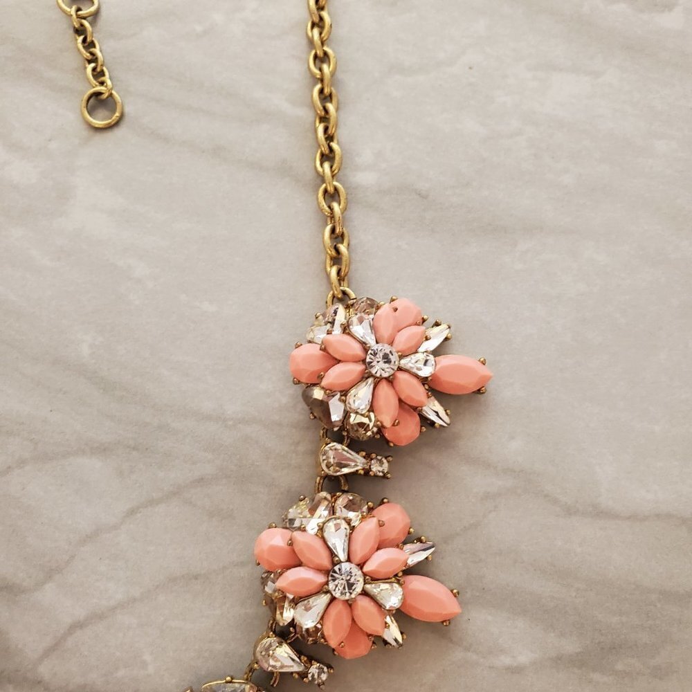✨ J.Crew Pink Rhinestone Crystal Cluster Stacked Statement Necklace ✨ - Picture 5 of 16